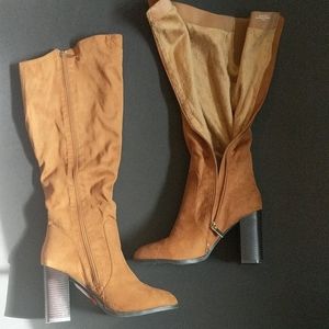 Bamboo new boots, size 9